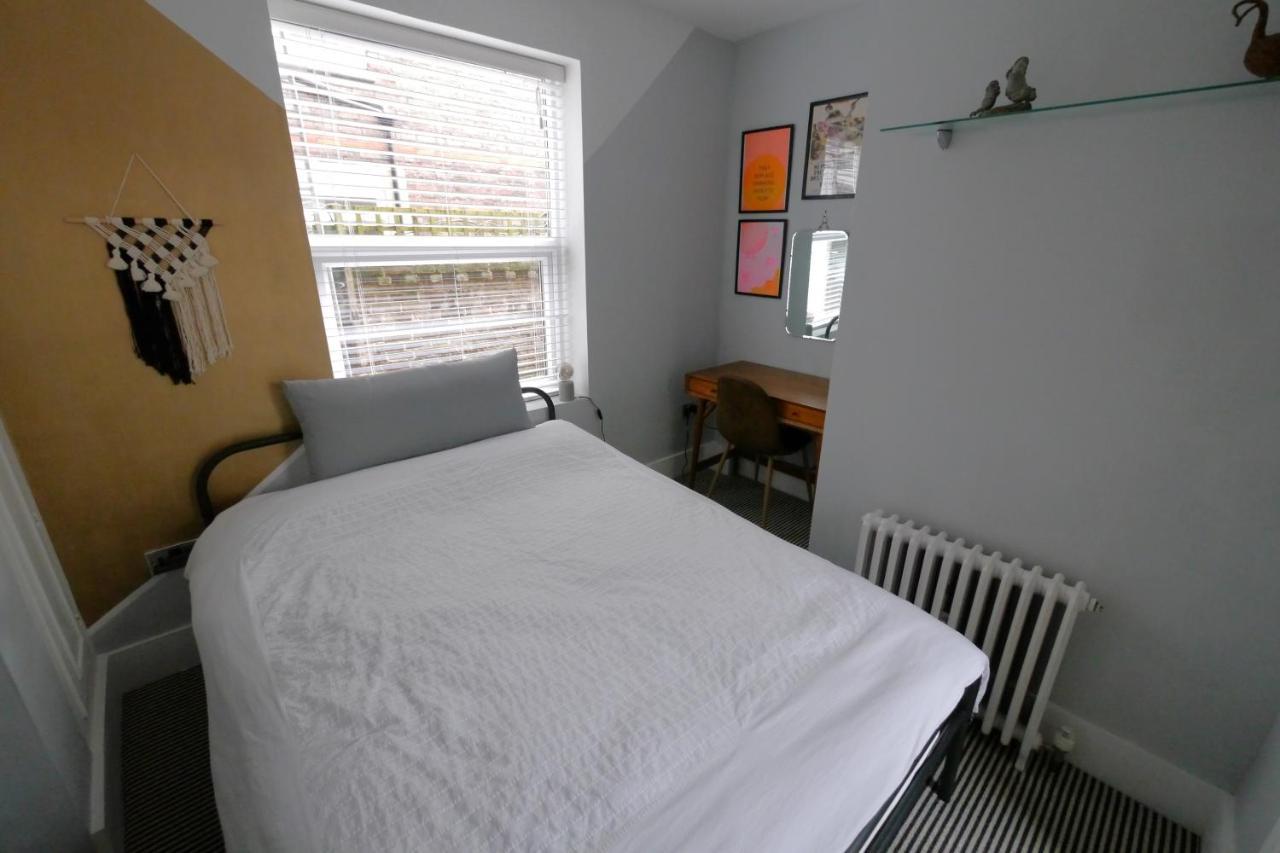 Quirky Spacious Ground Floor Victorian Garden Flat Вётинг Экстерьер фото