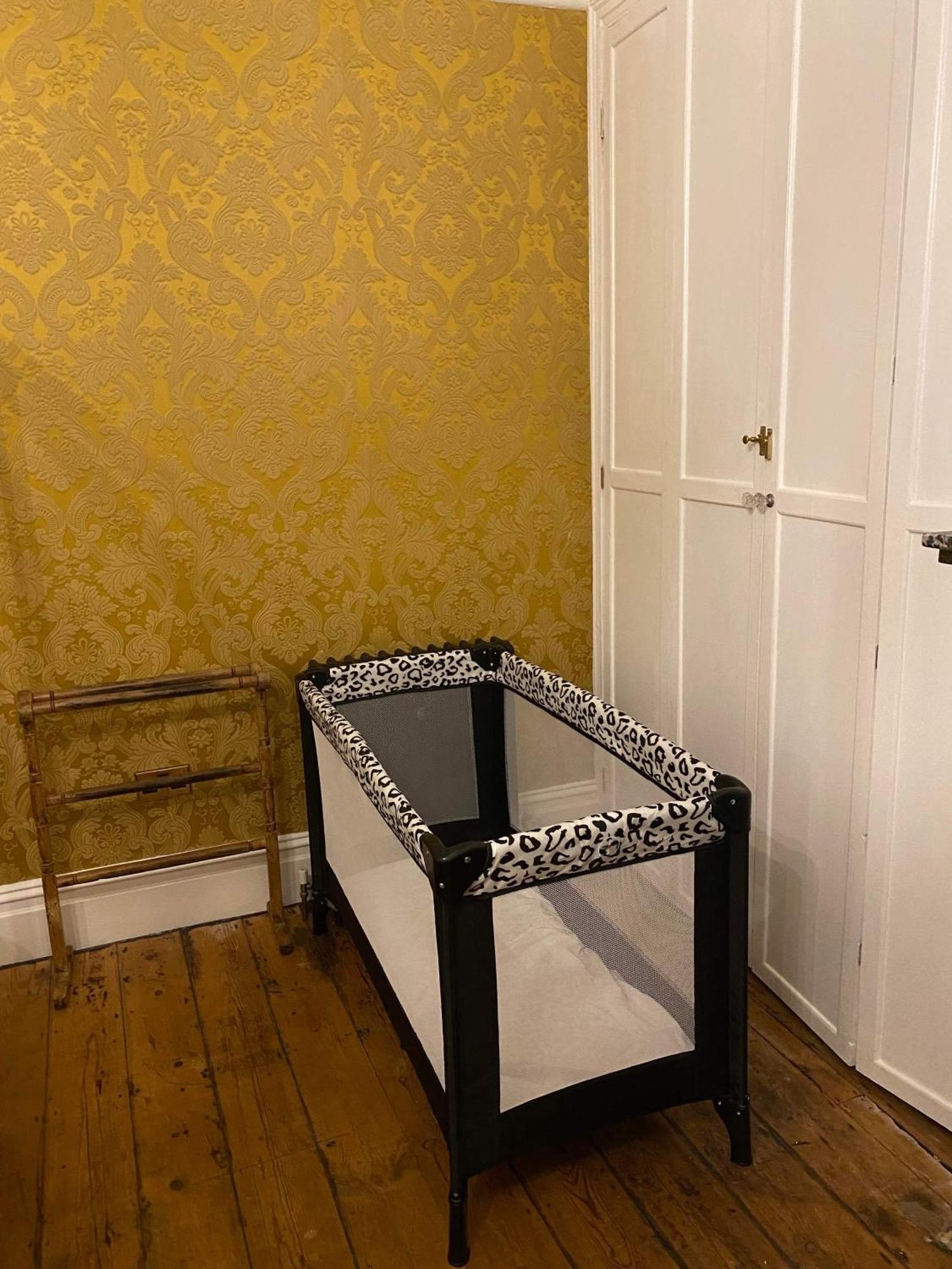 Quirky Spacious Ground Floor Victorian Garden Flat Вётинг Экстерьер фото